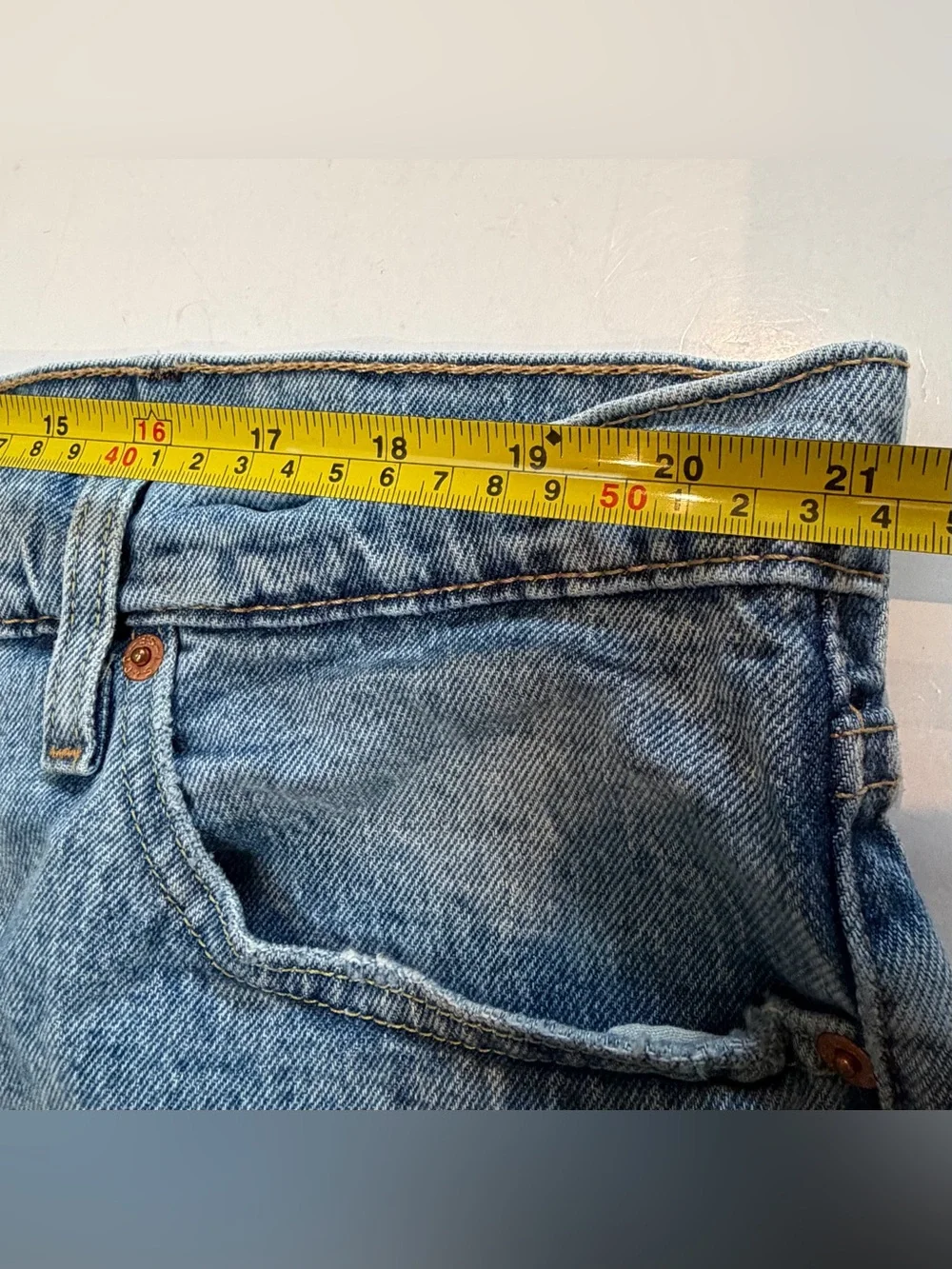 Levi’s 541 Athletic Taper Jeans Mens 42x32 Distressed Ripped Stretch Blue Denim